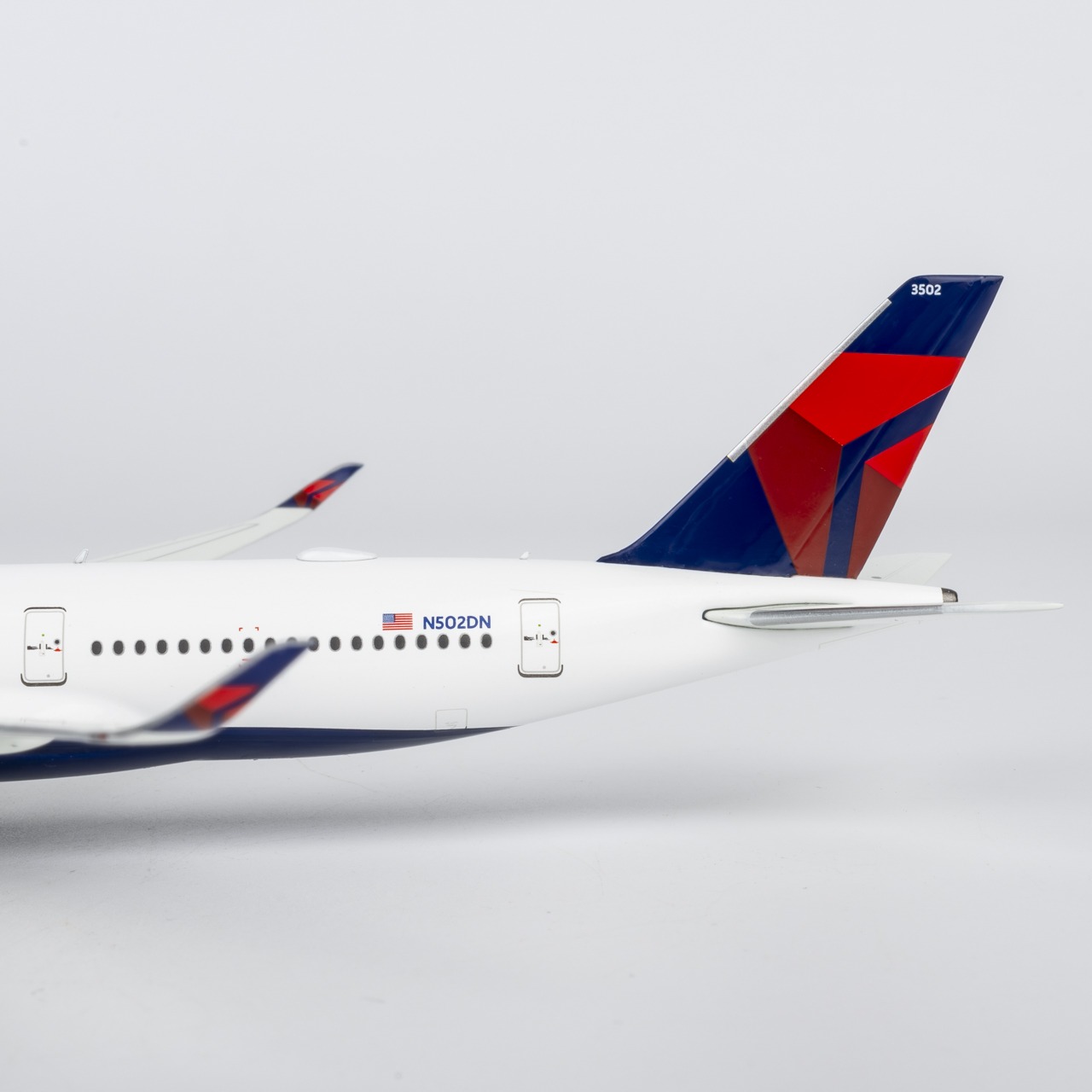 NG Models 1:400 Delta Airlines N502DN Airbus A350-900 - Image 4