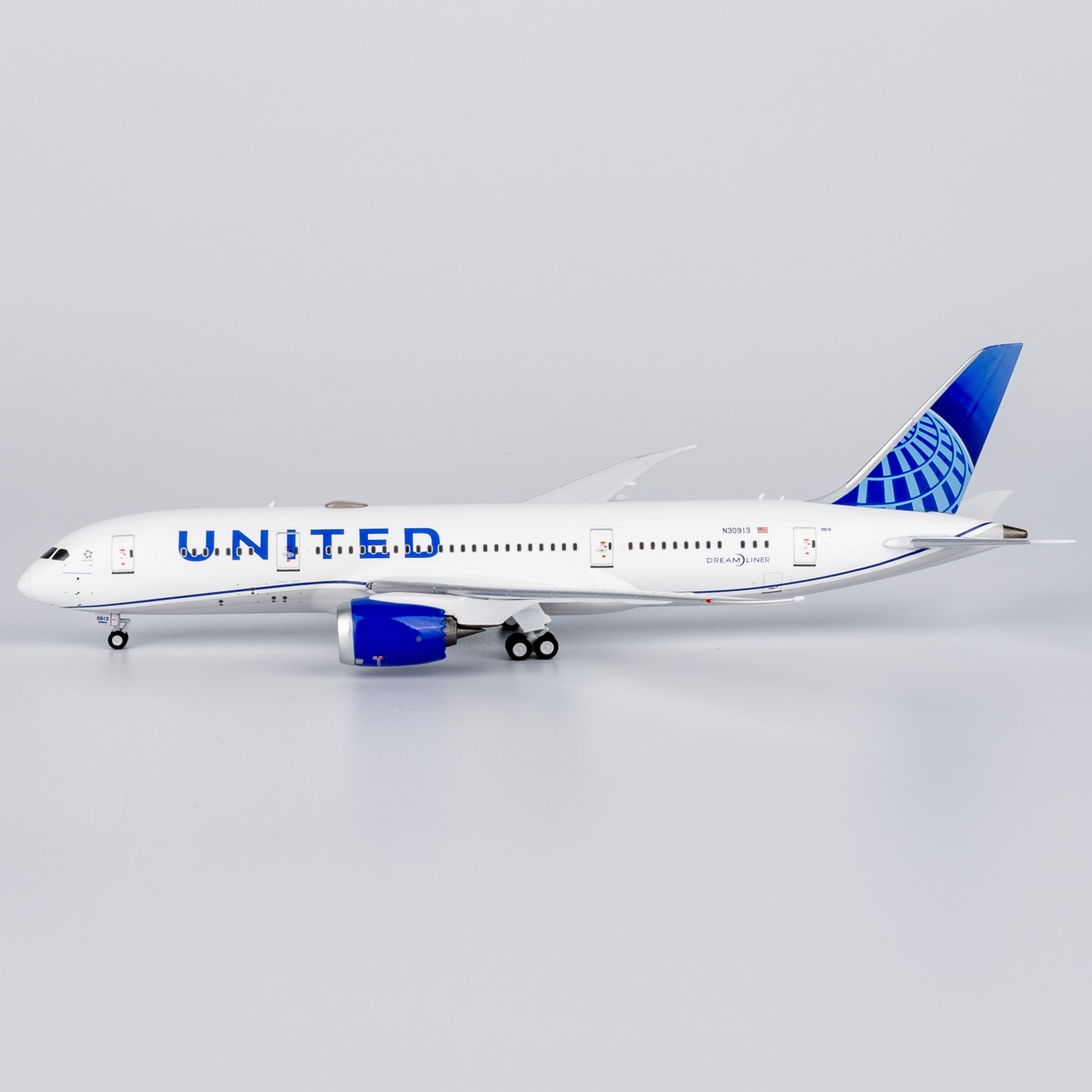 NG Models 1:400 United Airlines N30913 Boeing 787-8 - Image 2