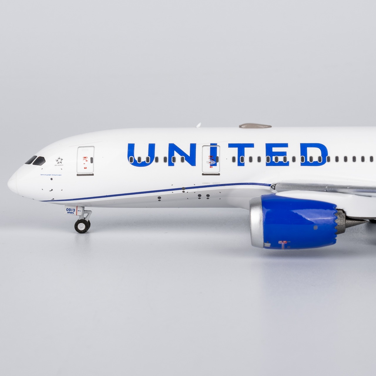 NG Models 1:400 United Airlines N30913 Boeing 787-8 - Image 3