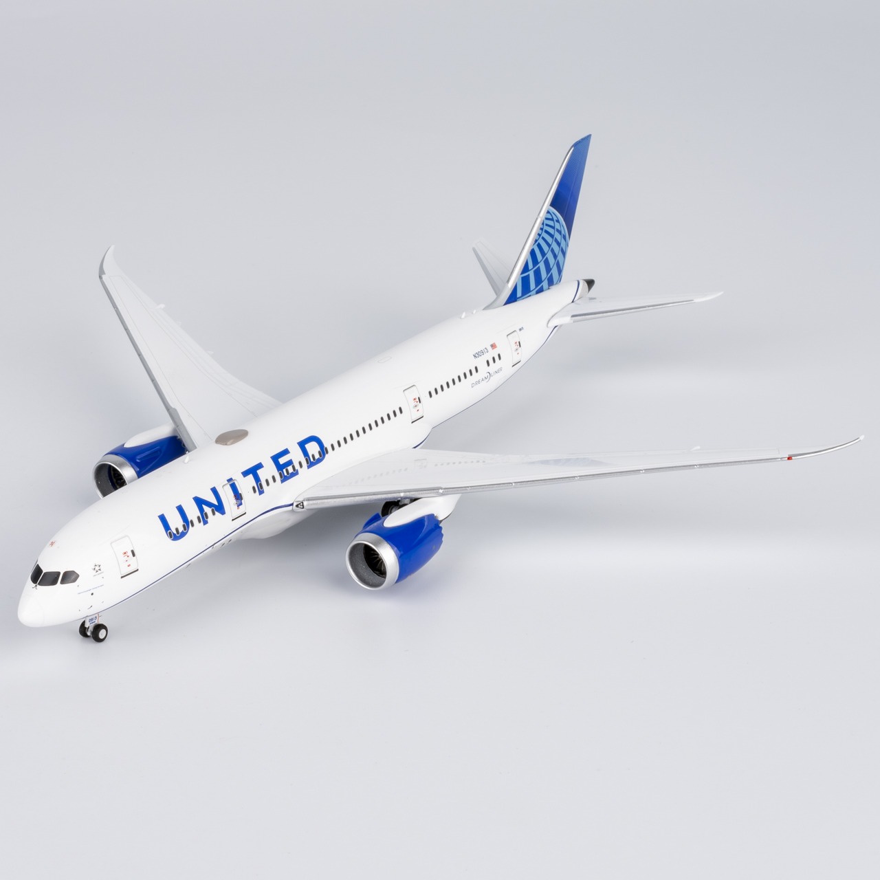 NG Models 1:400 United Airlines N30913 Boeing 787-8 - Image 5