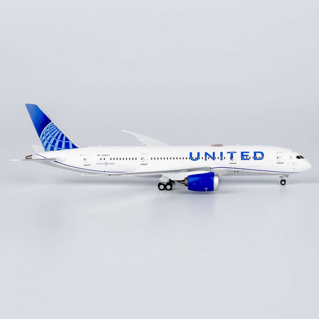 NG Models 1:400 United Airlines N30913 Boeing 787-8 - Image 6