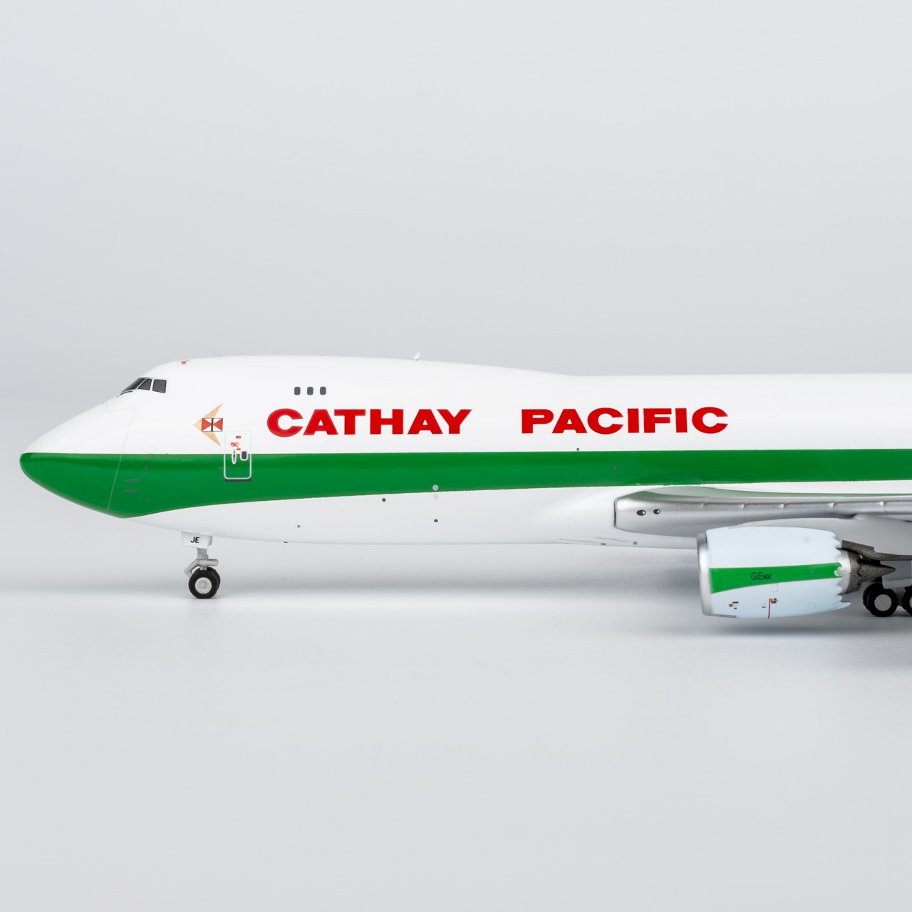 NG Models 1:400 Cathay Pacific Cargo B-LJE Boeing 747-8F - Image 3