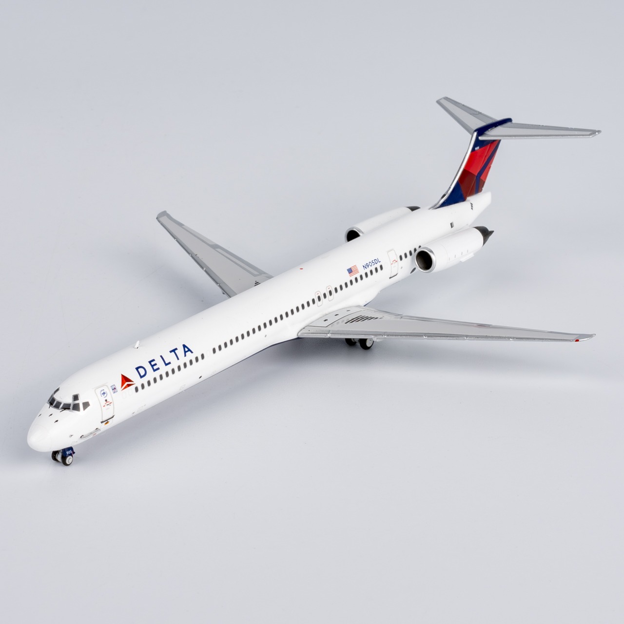 NG Models 1:400 Delta Airlines N905DL McDonnell Douglas MD-88 - Image 5