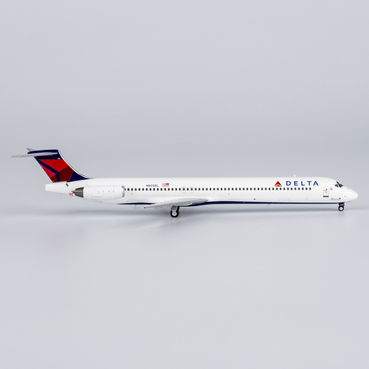 NG Models 1:400 Delta Airlines N905DL McDonnell Douglas MD-88 - Image 6