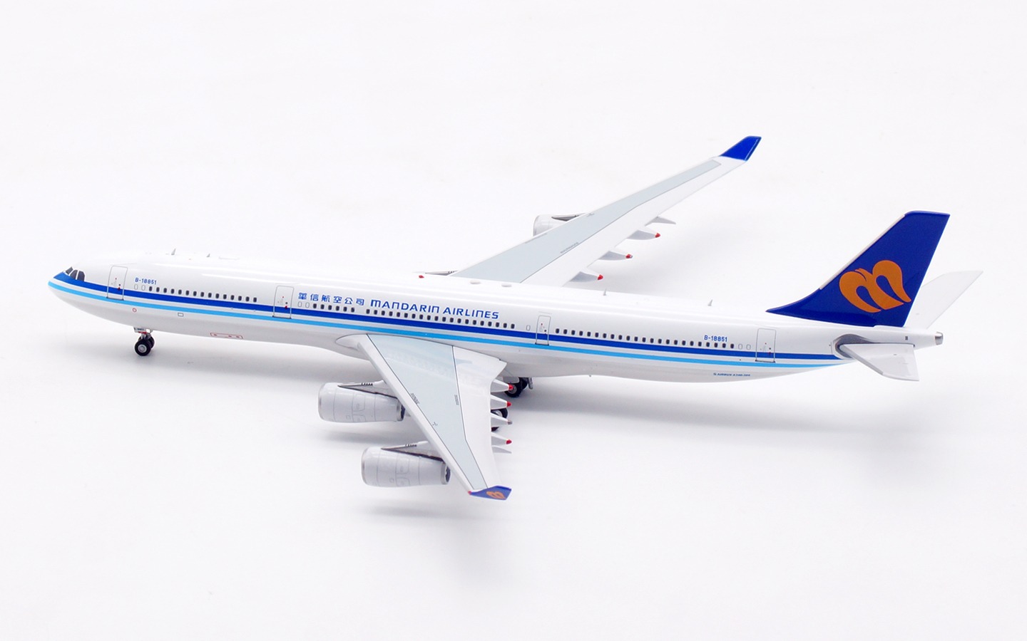 Aviation 400 1:400 Mandarin Airlines B-18851 Airbus A340-300 - Image 2