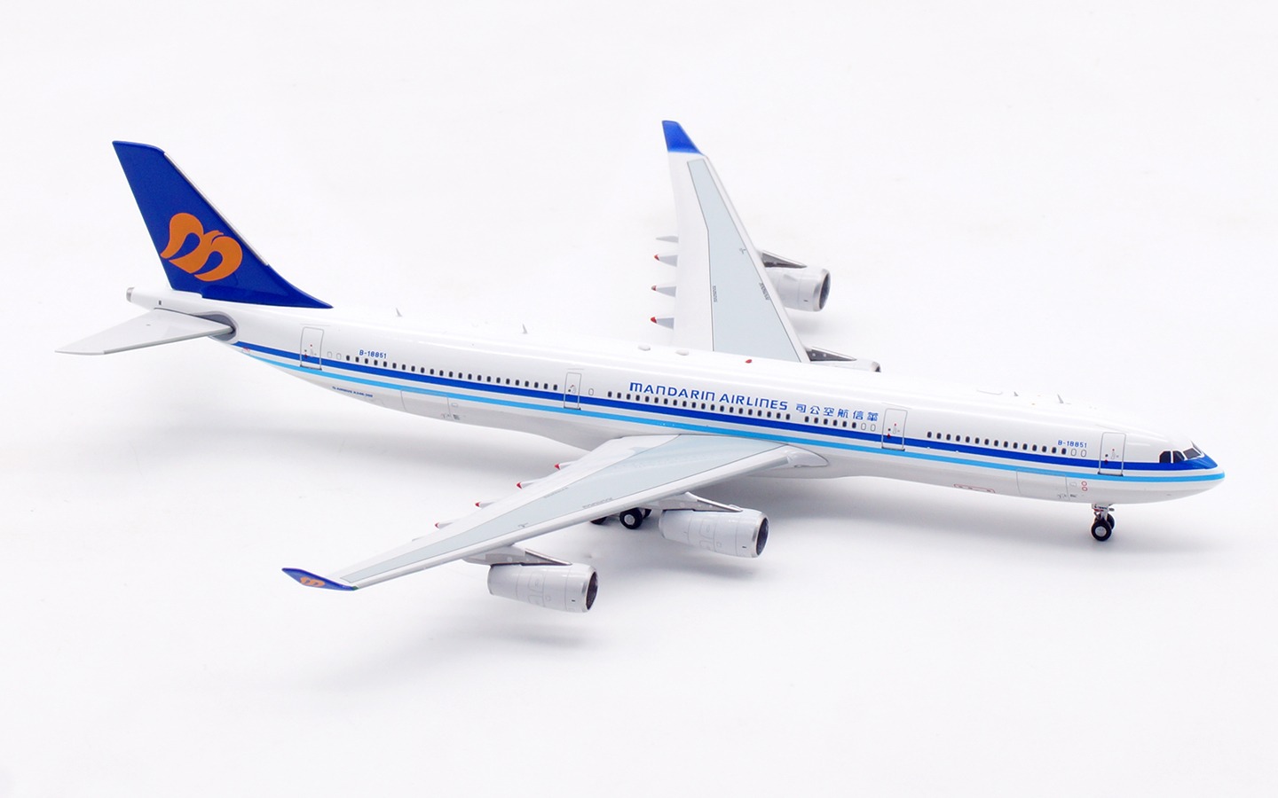 Aviation 400 1:400 Mandarin Airlines B-18851 Airbus A340-300 - Image 3