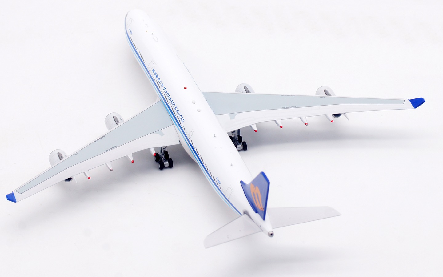 Aviation 400 1:400 Mandarin Airlines B-18851 Airbus A340-300 - Image 5