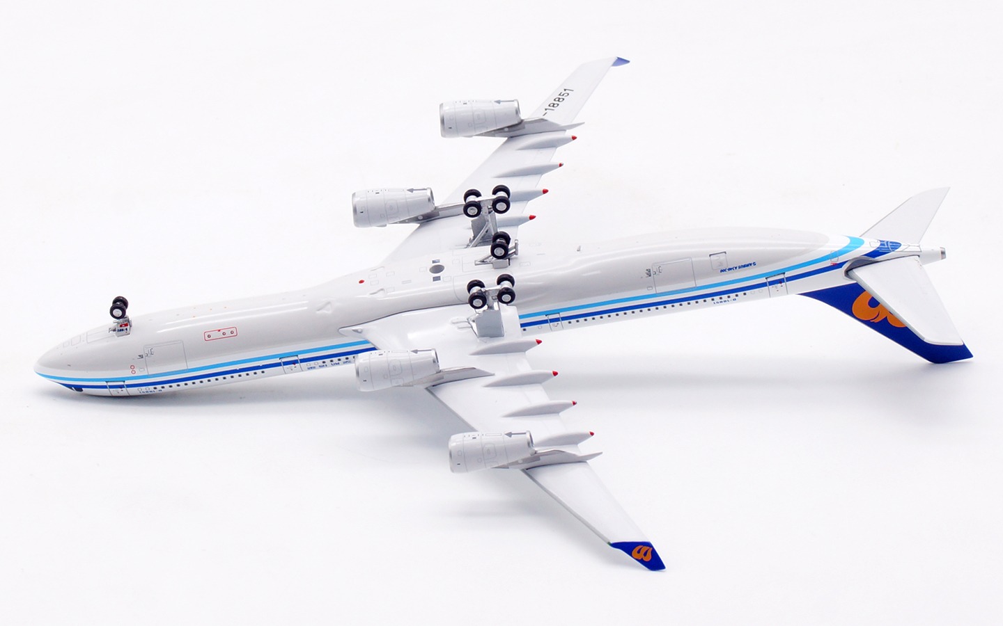 Aviation 400 1:400 Mandarin Airlines B-18851 Airbus A340-300 - Image 6