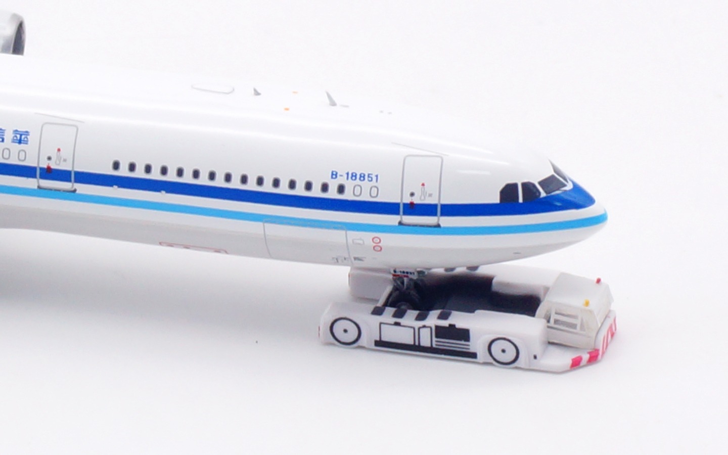 Aviation 400 1:400 Mandarin Airlines B-18851 Airbus A340-300 - Image 8