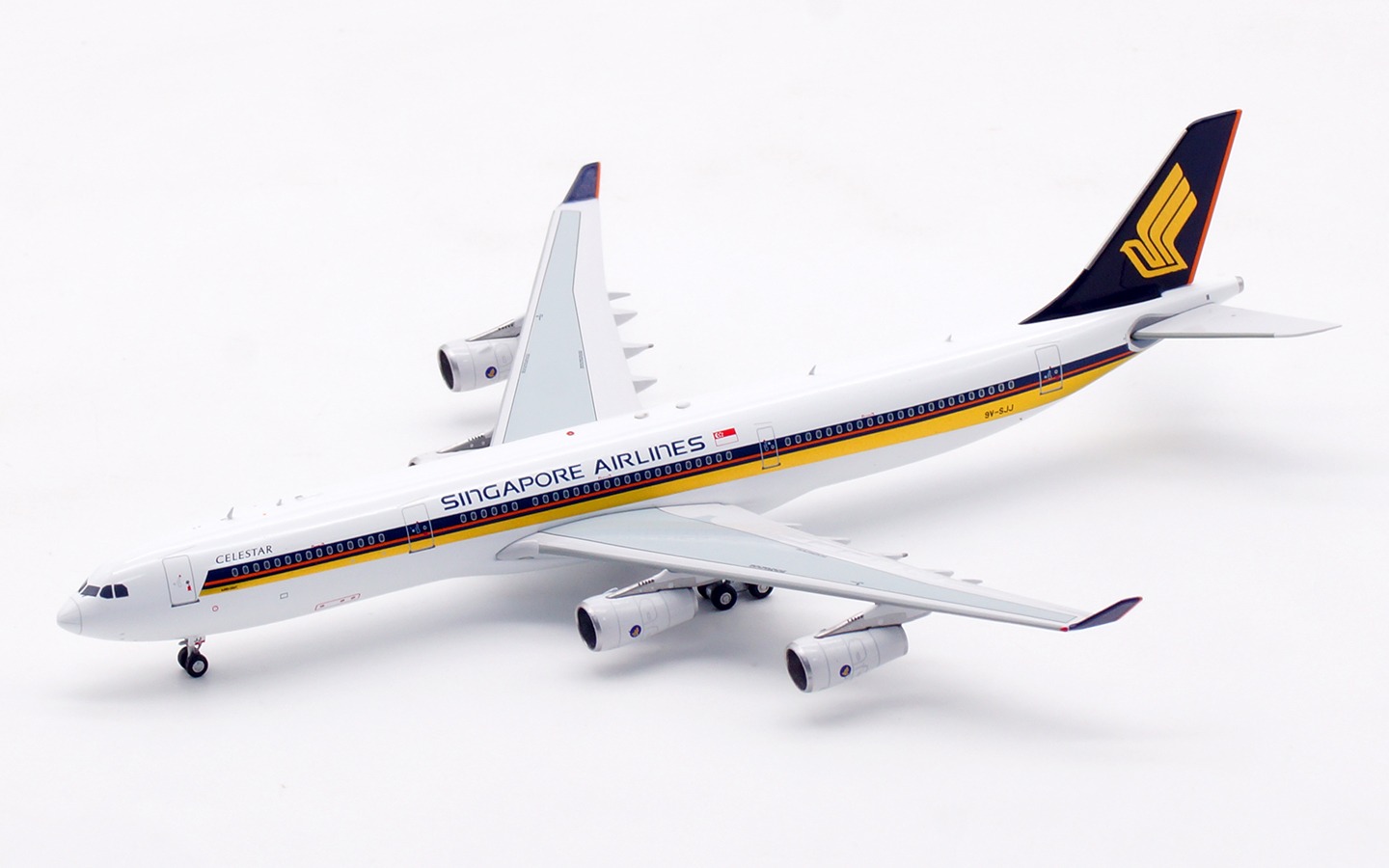 Aviation 400 1:400 Singapore Airlines 9V-SJJ Airbus A340-300 - Image 4