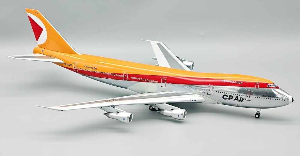 Inflight 200 1:200 CP Air C-FCRE Boeing 747-200 - Image 2