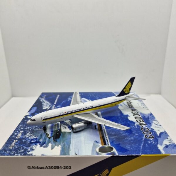 Phoenix 1:400 Singapore Airlines 9V-STB Airbus A300-200