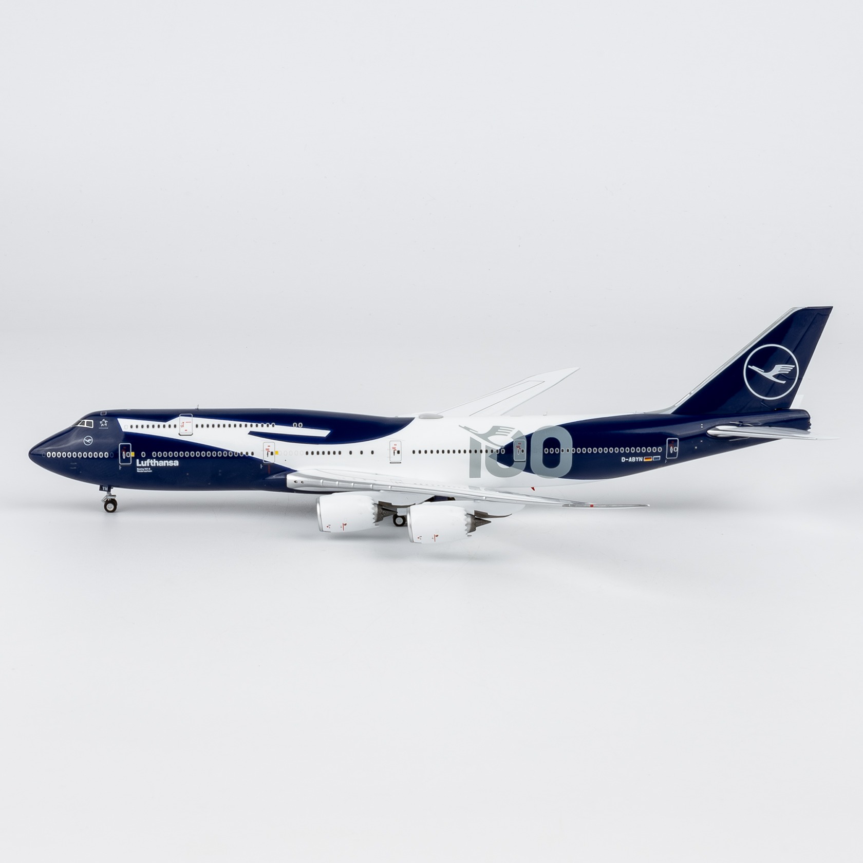 NG Models 1:400 Lufthansa D-ABYN Boeing 747-8 - Image 2