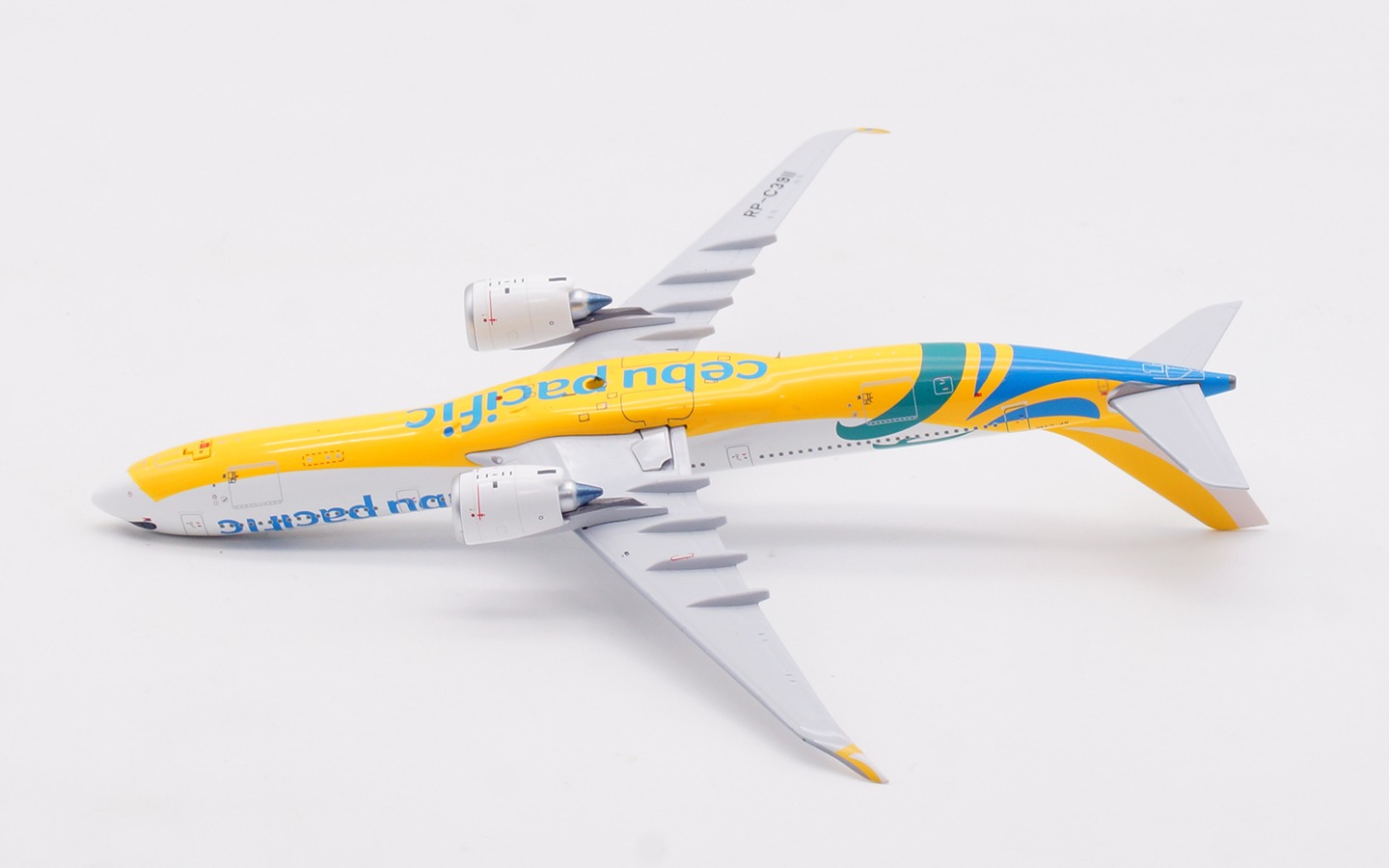 Aviation 400 1:400 Cebu Pacific RP-C3911 Airbus A330-900 - Image 7