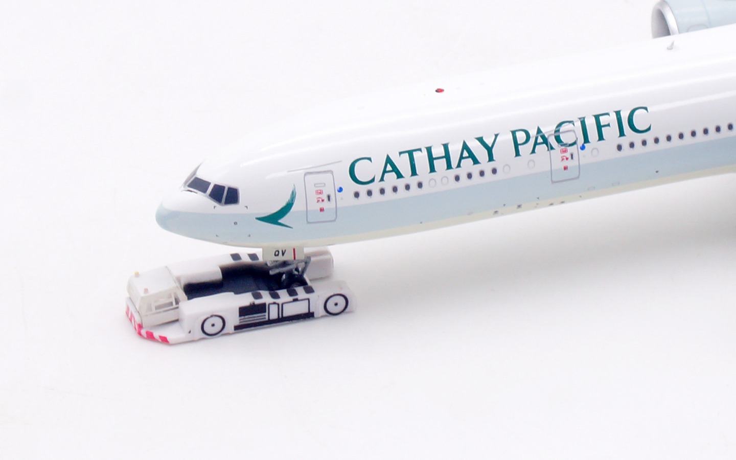 Aviation 400 1:400 Cathay Pacific Airways B-KQV Boeing 777-300 - Image 8