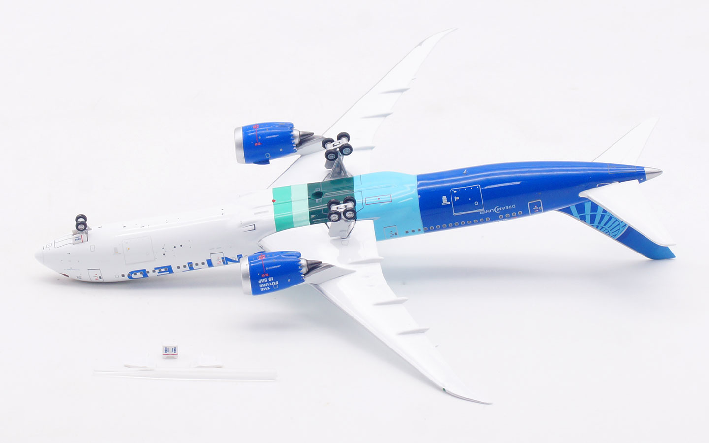 Aviation 400 1:400 United Airlines N24988 Boeing 787-9 - Image 6