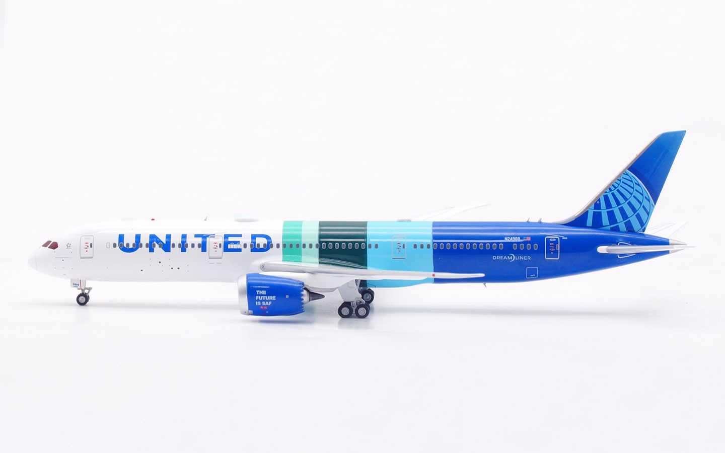 Aviation 400 1:400 United Airlines N24988 Boeing 787-9 - Image 8