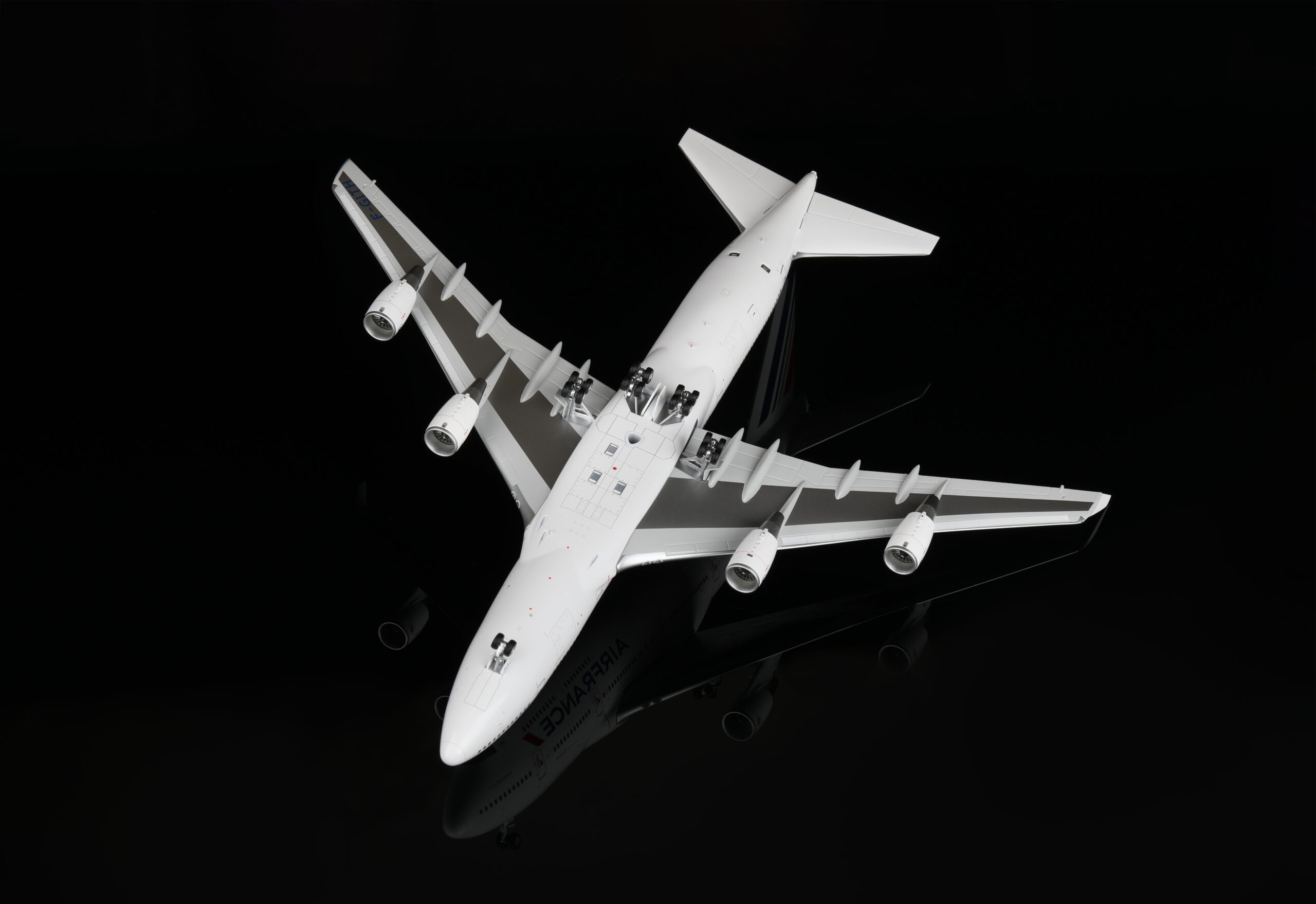 SQ Wings 1:200 Air France F-GITH Boeing 747-400 - Image 7