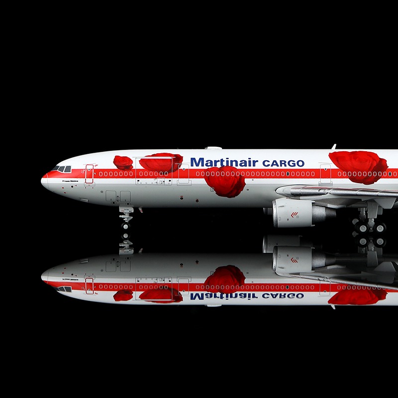 YY Wings 1:400 Martinair Cargo PH-MCU McDonnell Douglas MD-11F - Image 4