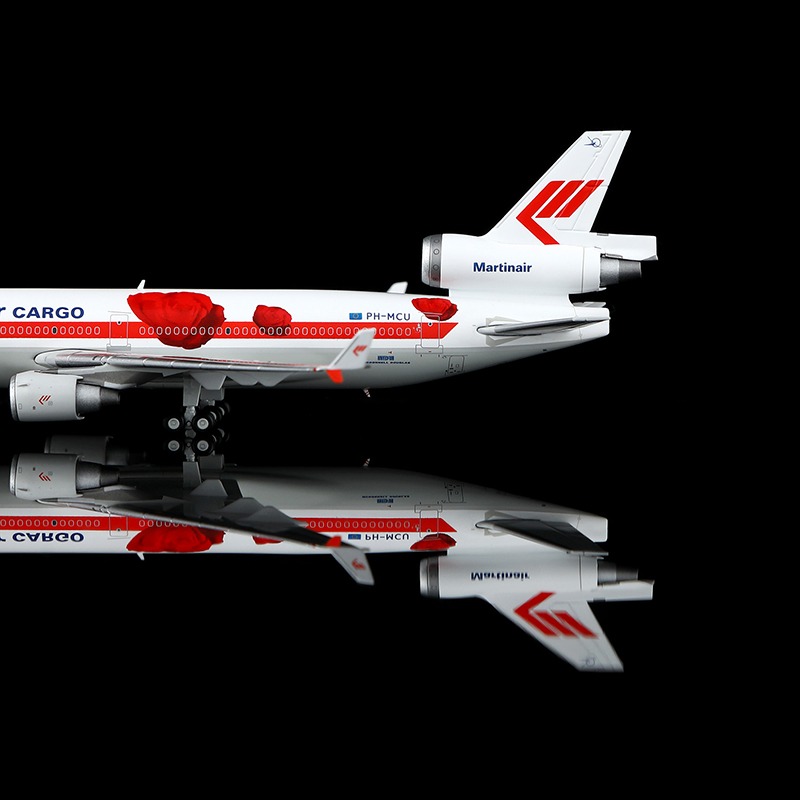 YY Wings 1:400 Martinair Cargo PH-MCU McDonnell Douglas MD-11F - Image 5