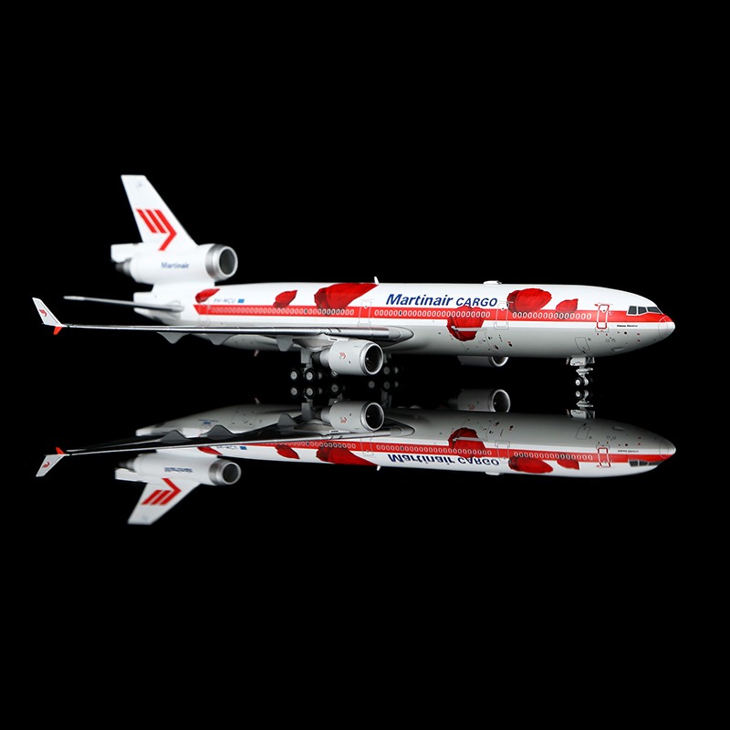 YY Wings 1:400 Martinair Cargo PH-MCU McDonnell Douglas MD-11F - Image 7