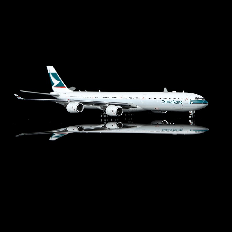 YY Wings 1:400 Cathay Pacific Airways B-HQB Airbus A340-600 - Image 6