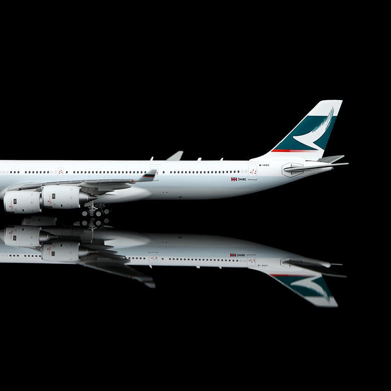 YY Wings 1:400 Cathay Pacific Airways B-HQC Airbus A340-600 - Image 8