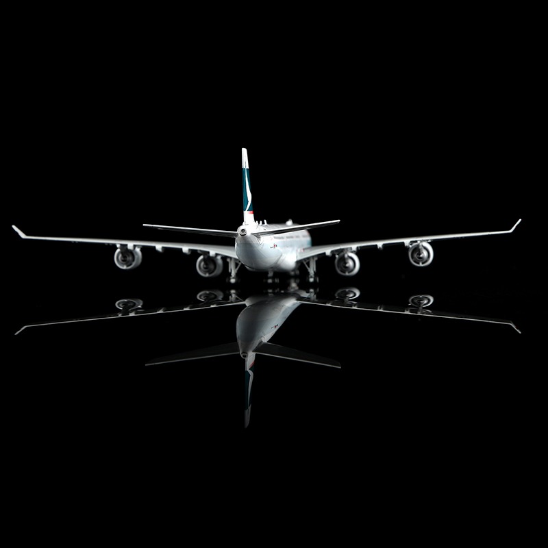 YY Wings 1:400 Cathay Pacific Airways B-HQC Airbus A340-600 - Image 11