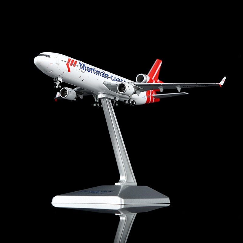 YY Wings 1:400 Martinair Cargo PH-MCP McDonnell Douglas MD-11F - Image 2
