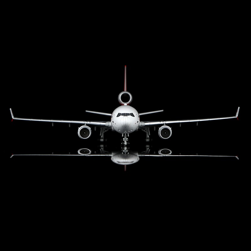 YY Wings 1:400 Martinair Cargo PH-MCP McDonnell Douglas MD-11F - Image 4