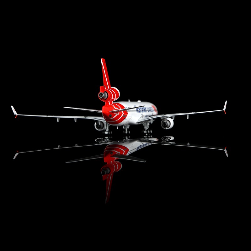 YY Wings 1:400 Martinair Cargo PH-MCP McDonnell Douglas MD-11F - Image 11