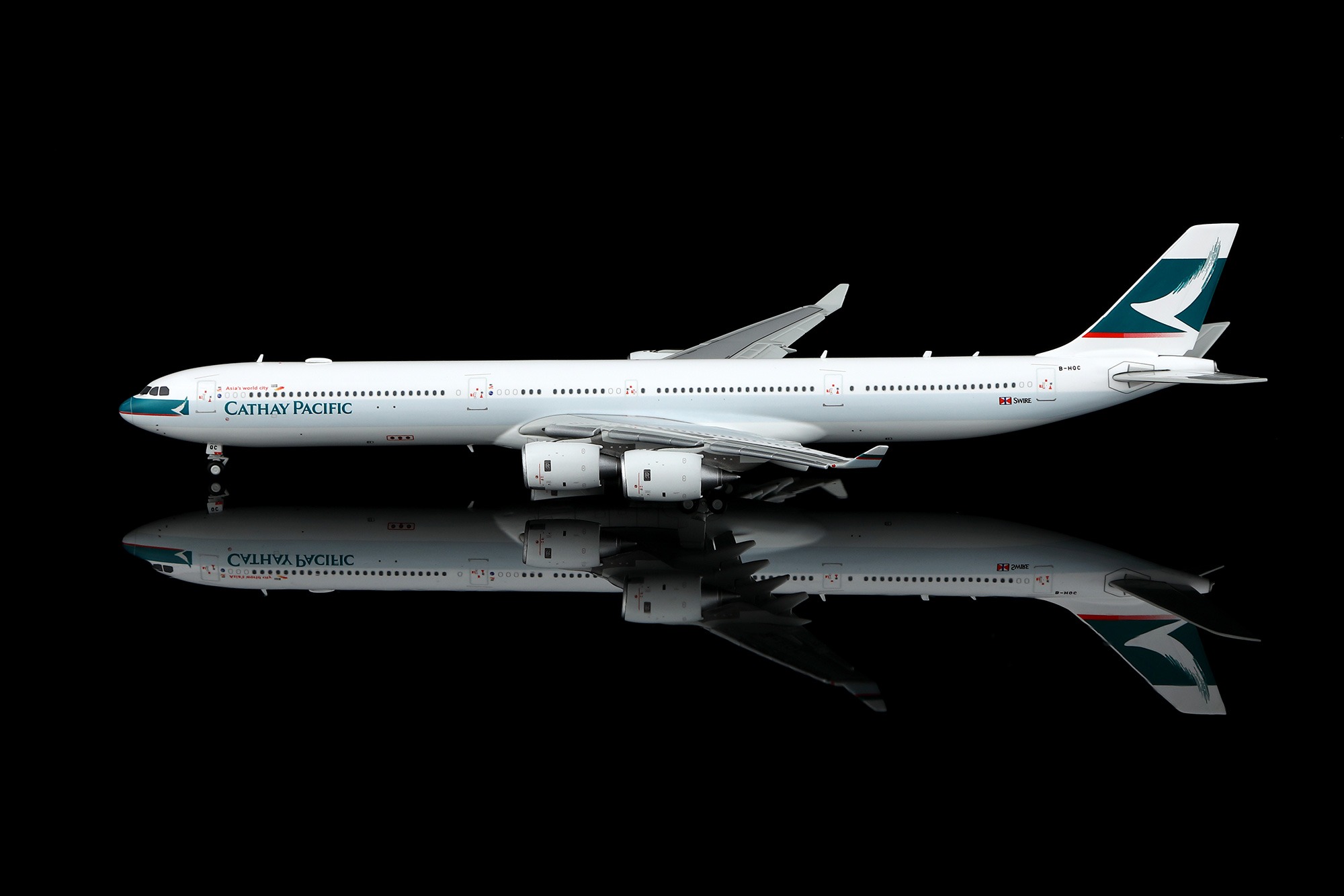 YY Wings 1:400 Cathay Pacific Airways B-HQC Airbus A340-600 [FLAPS