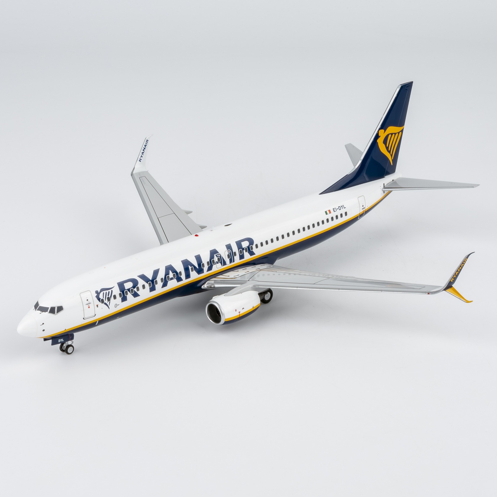 NG Models 1:200 Ryanair EI-DYL Boeing 737-800 SW - Image 5