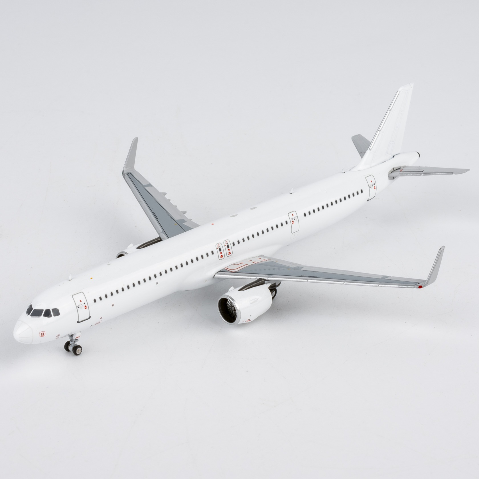 NG Models 1:400 Blank Model (no registration) Airbus A321-Neo (CFM) - Image 3