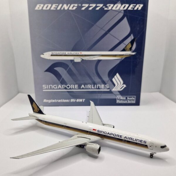 Phoenix 1:400 Singapore Airlines 9V-SWT Boeing 777-300