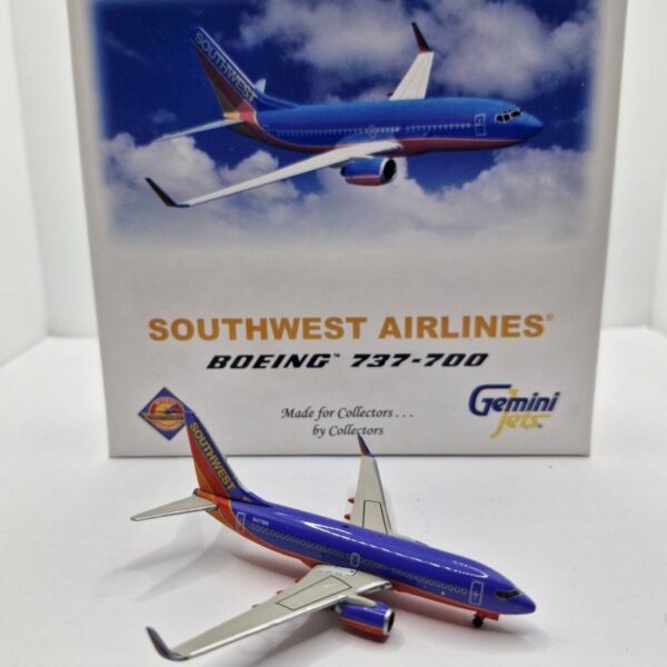 Gemini Jets 1:400 Southwest Airlines N477WN Boeing 737-700W