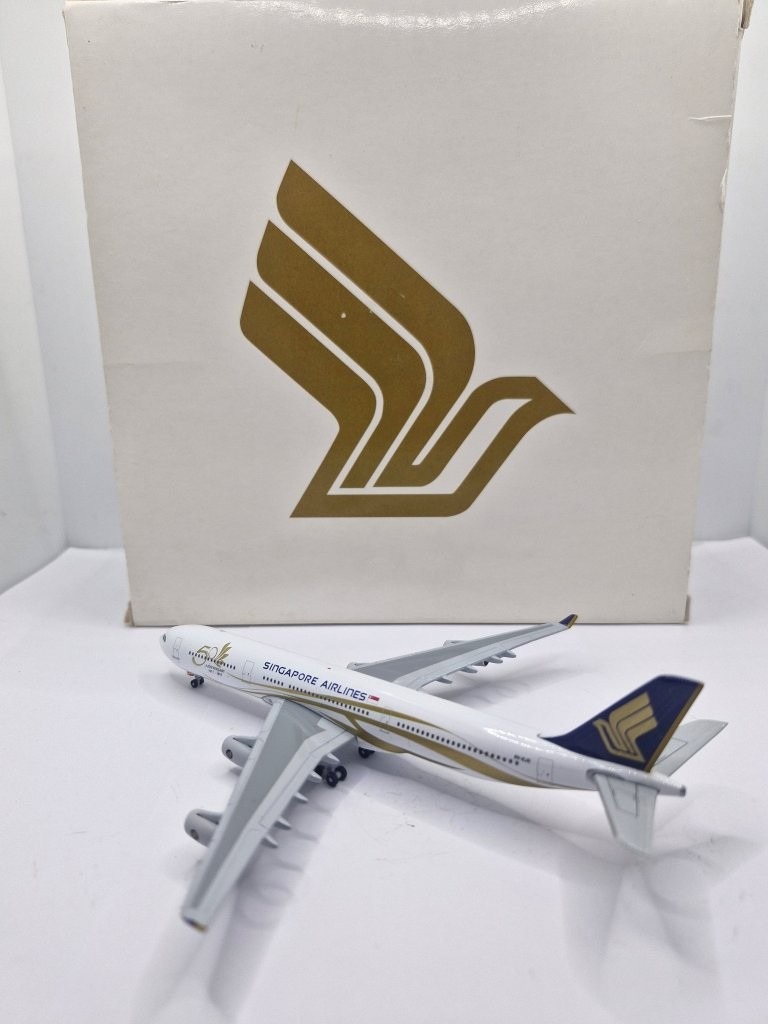 Gemini Jets 1:400 Singapore Airlines 9V-SJE Airbus A340-300 - Image 4