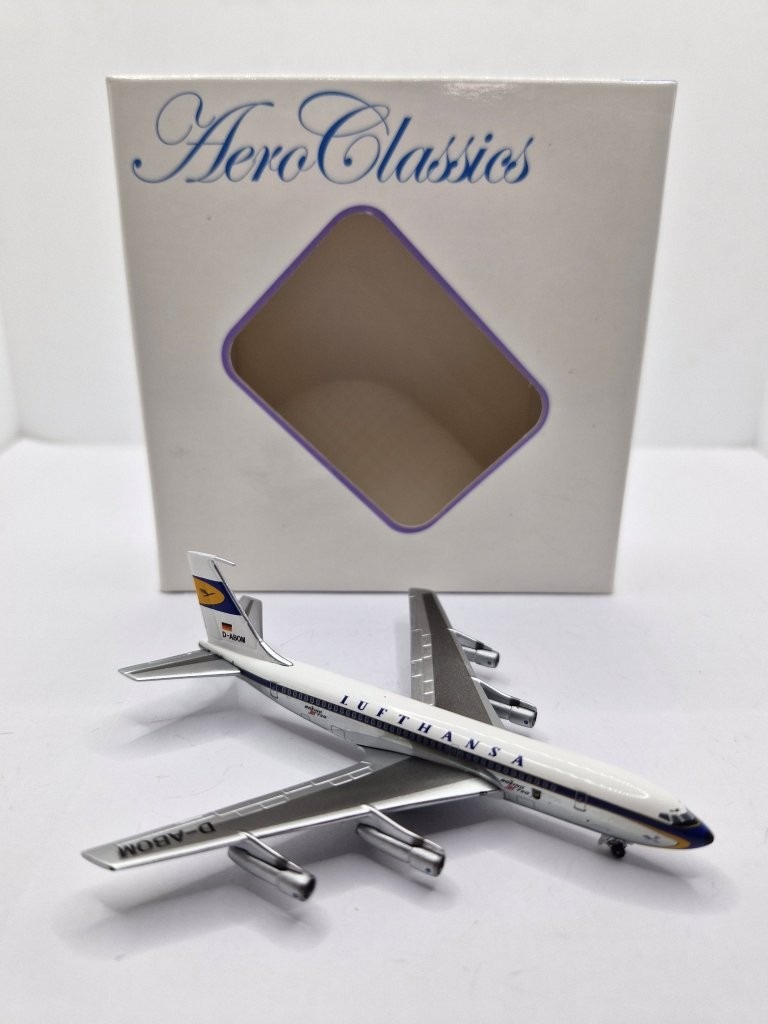 Aeroclassics 1:400 Lufthansa D-ABOM Boeing 720-100