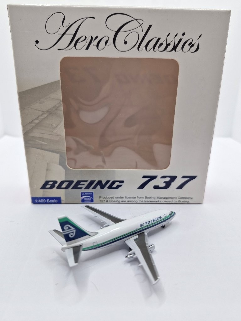 Aeroclassics 1:400 Air New Zealand ZK-NAS Boeing 737-200 - Image 2