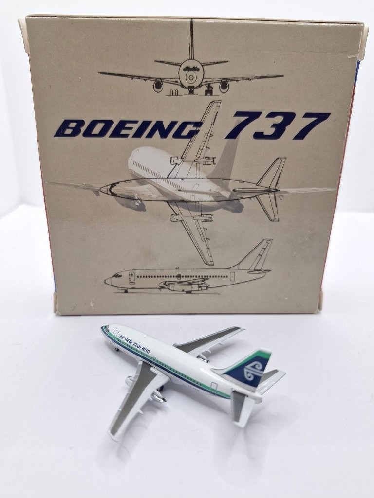 Aeroclassics 1:400 Air New Zealand ZK-NAS Boeing 737-200 - Image 4