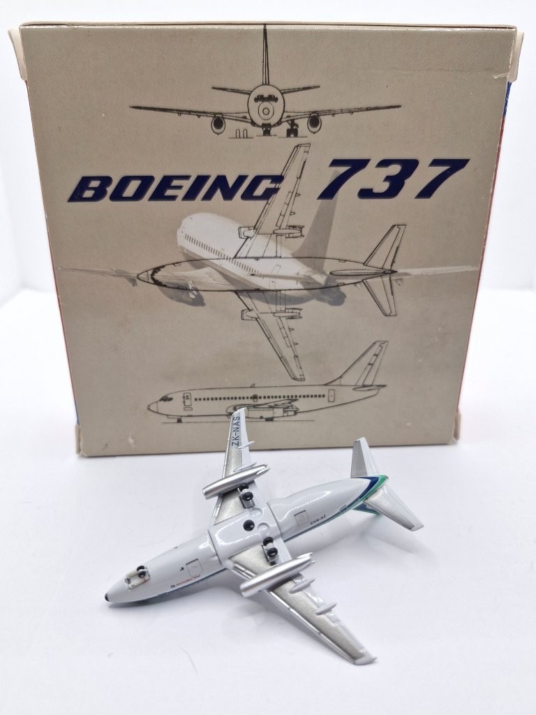Aeroclassics 1:400 Air New Zealand ZK-NAS Boeing 737-200 - Image 5