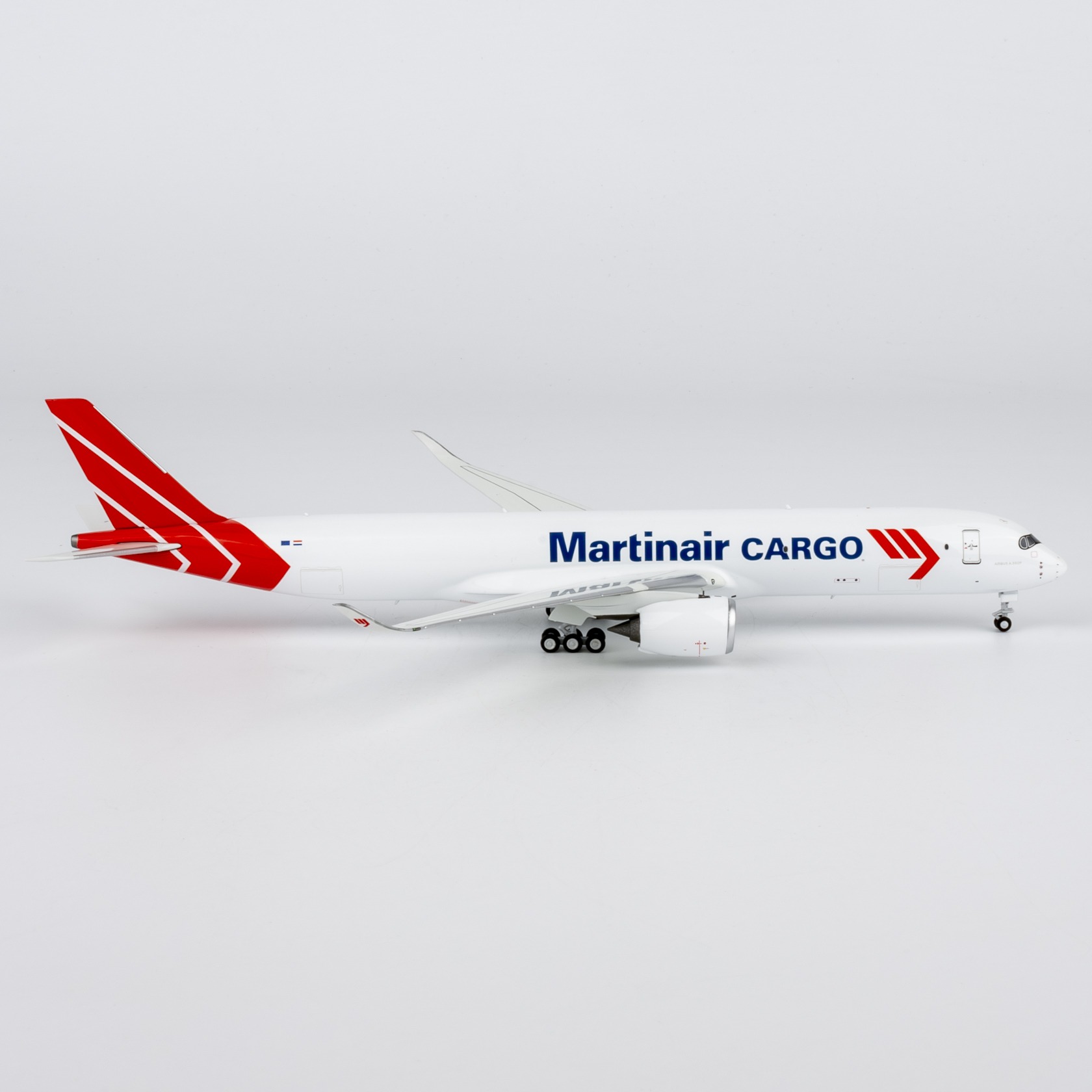 NG Models 1:400 Martinair Cargo (no registration) Airbus A350-900F - Image 6