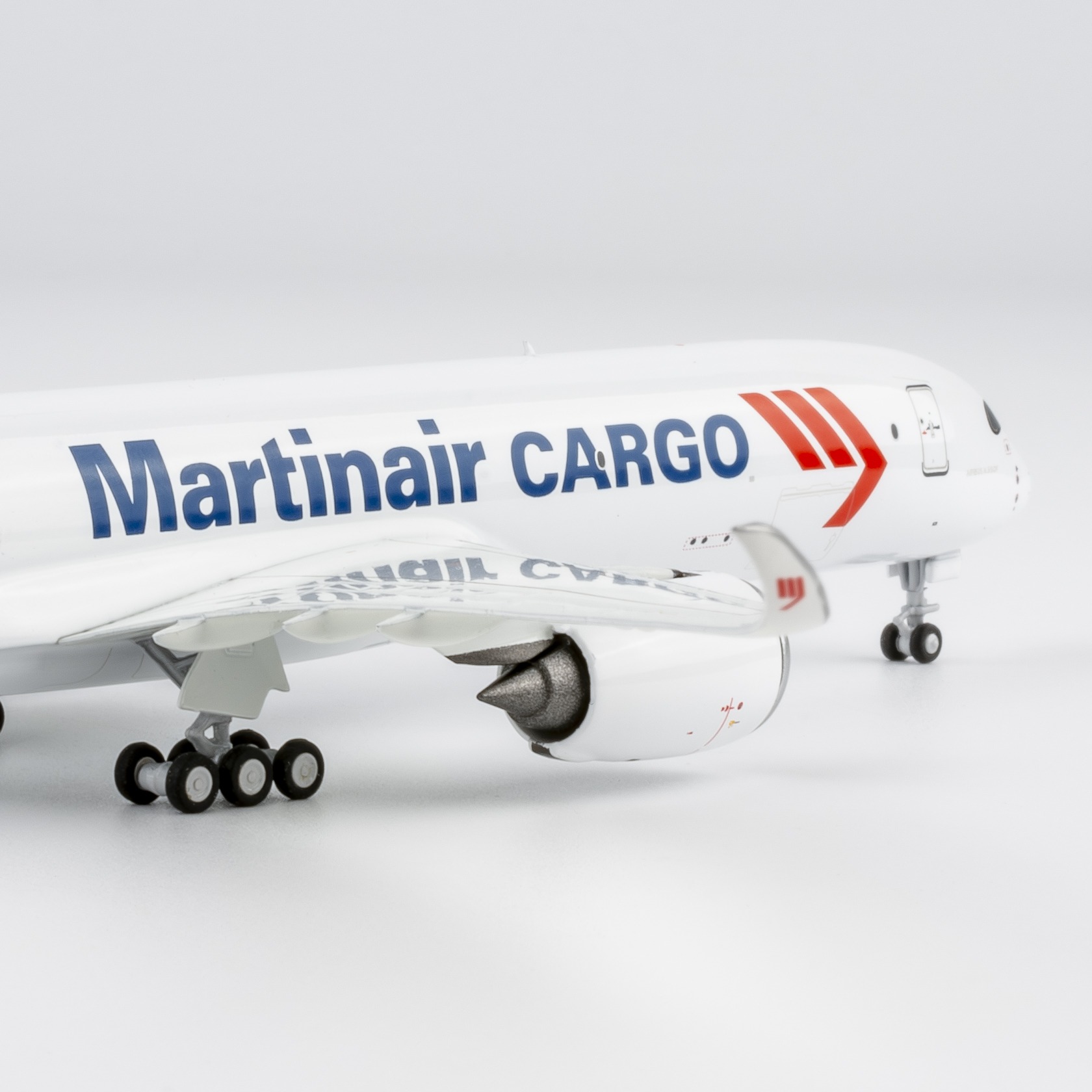 NG Models 1:400 Martinair Cargo (no registration) Airbus A350-900F - Image 8