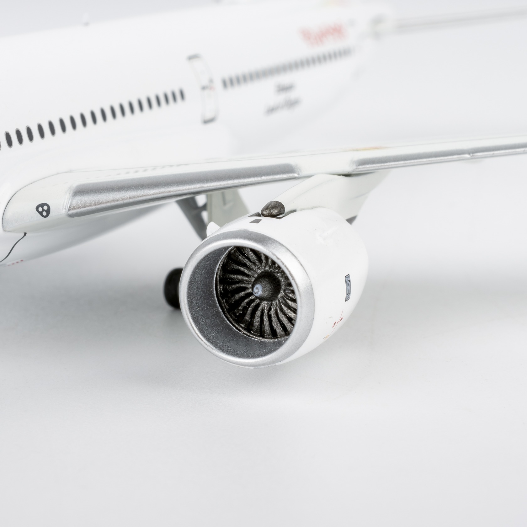 NG Models 1:400 Ethiopian Airlines ET-BAW Airbus A350-1000 - Image 8