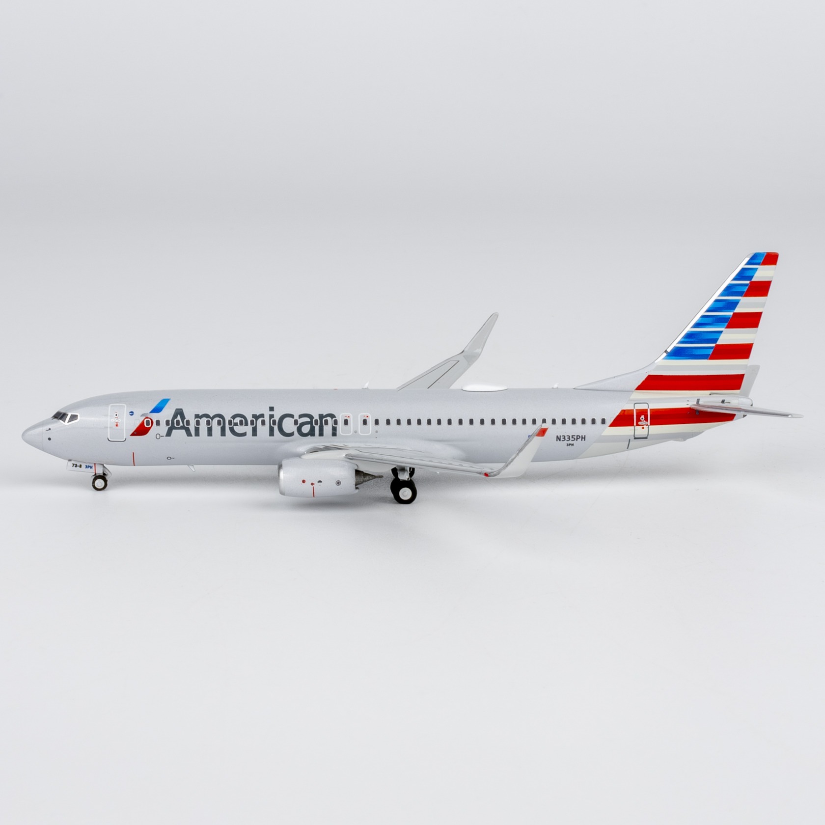 NG Models 1:400 American Airlines N335PH Boeing 737-800W - Image 2