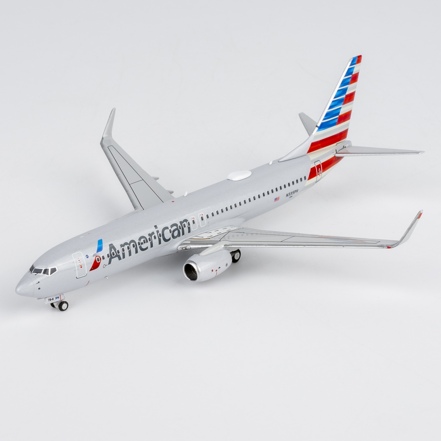 NG Models 1:400 American Airlines N335PH Boeing 737-800W - Image 5