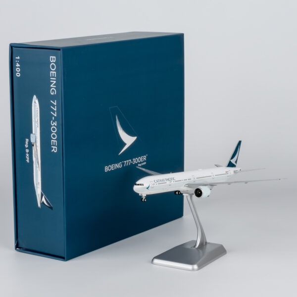 NG Models 1:400 Cathay Pacific Airways B-KPF Boeing 777-300 [ULTIMATE]