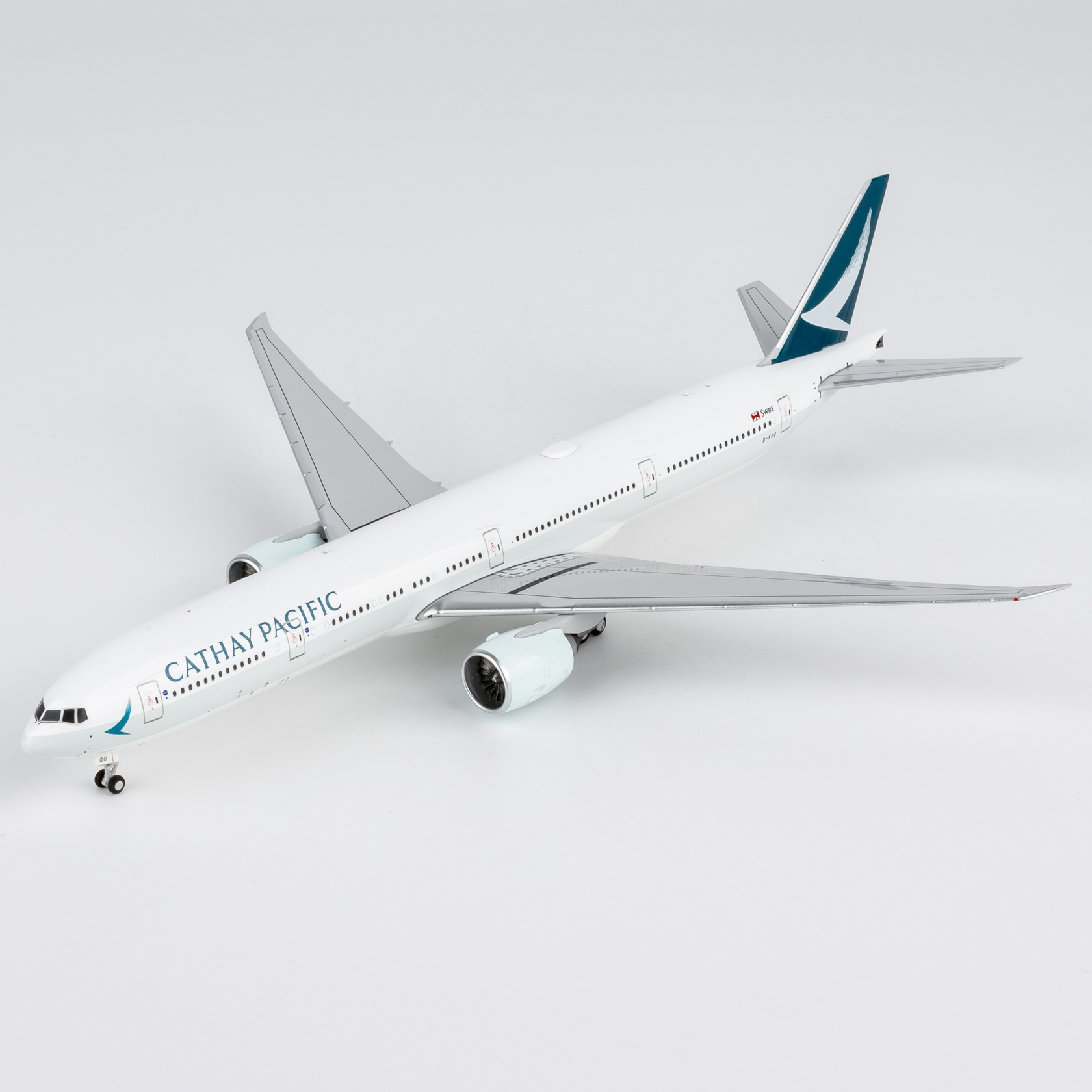 NG Models 1:400 Cathay Pacific Airways B-KQO Boeing 777-300 - Image 5