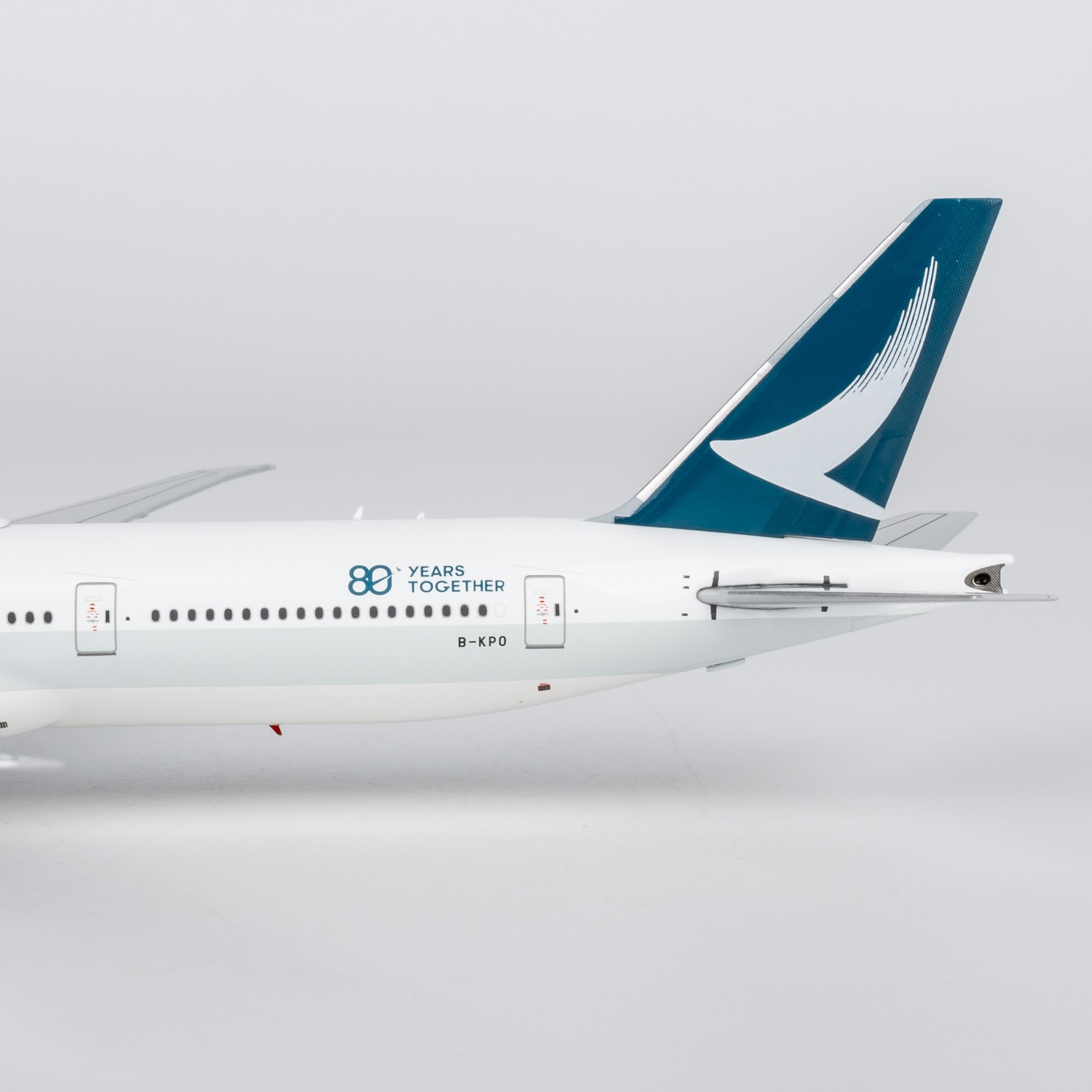 NG Models 1:400 Cathay Pacific Airways B-KPO Boeing 777-300 - Image 4