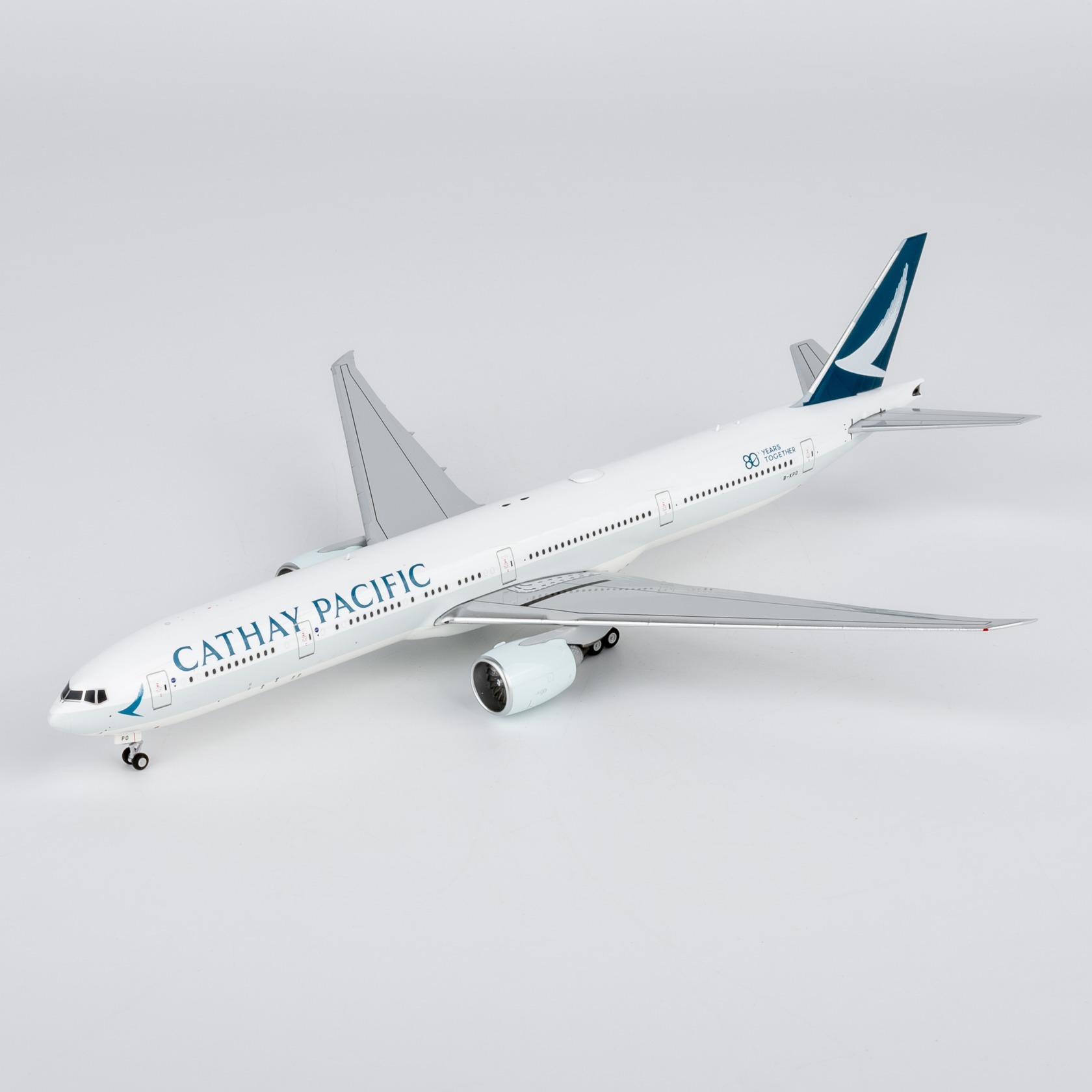 NG Models 1:400 Cathay Pacific Airways B-KPO Boeing 777-300 - Image 5